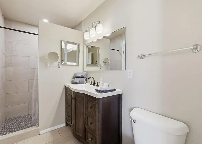 Luxury Near Mayo Clinic, Old Town & Honor Health Apartment